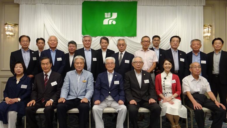 知事と役員との交流会集合写真